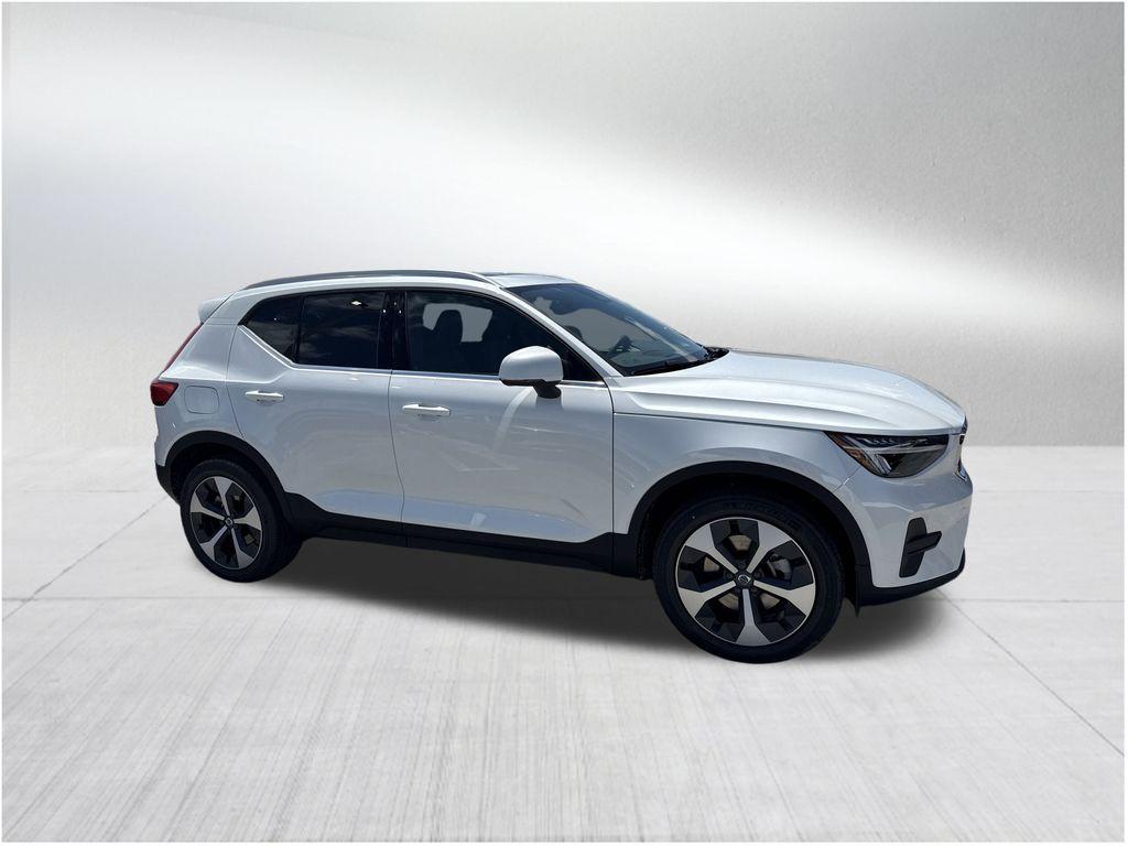 new 2025 Volvo XC40 car, priced at $36,924