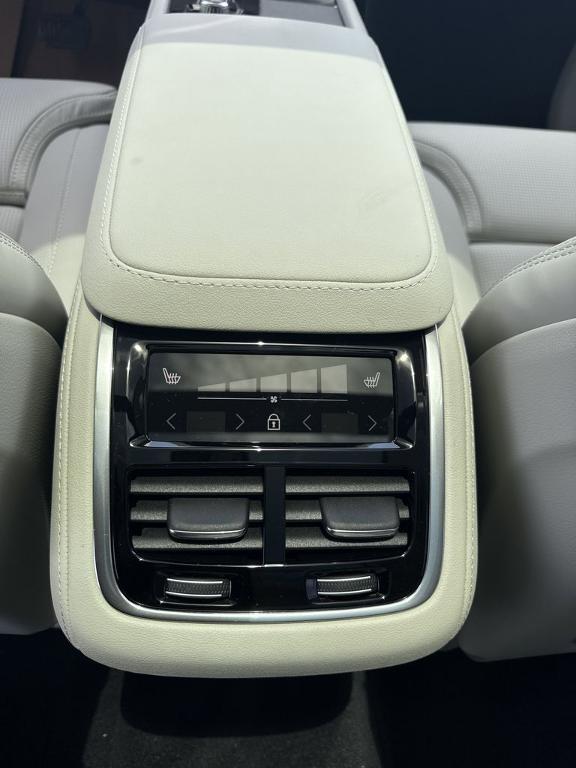 new 2026 Volvo XC90 car, priced at $74,155