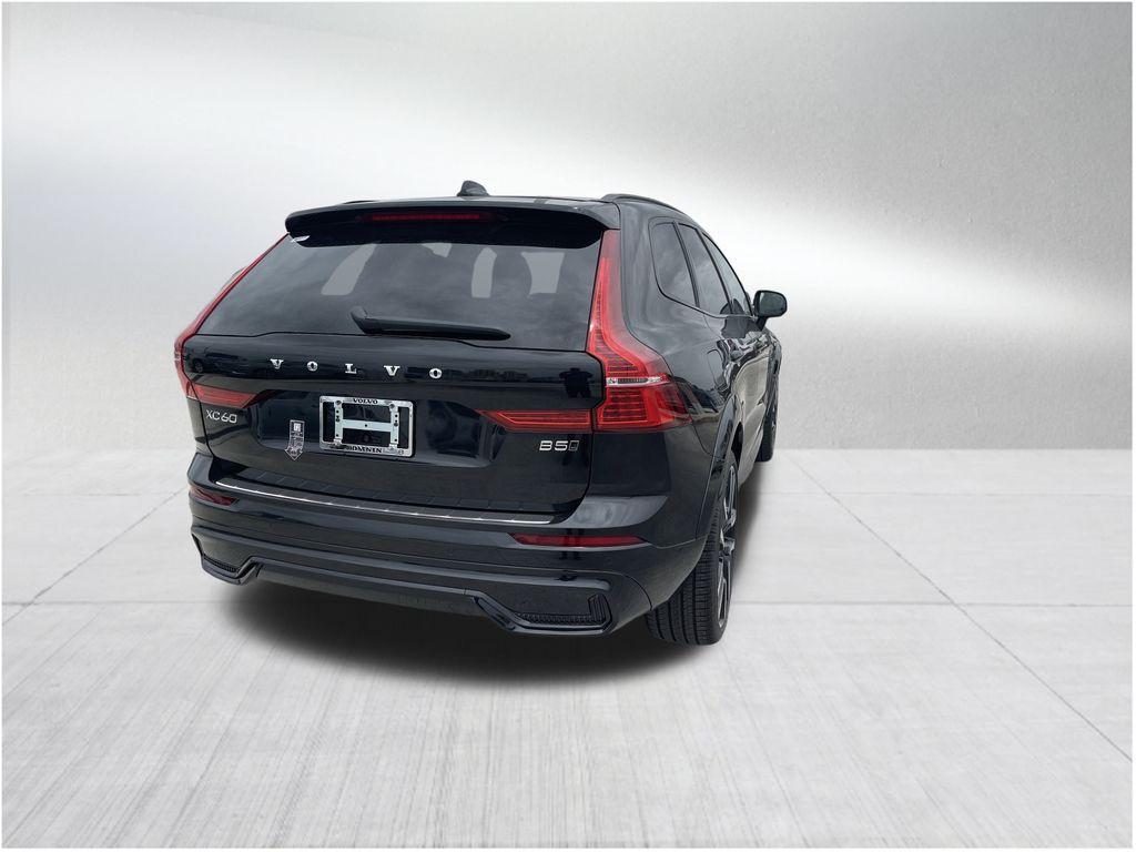 new 2025 Volvo XC60 car, priced at $58,050