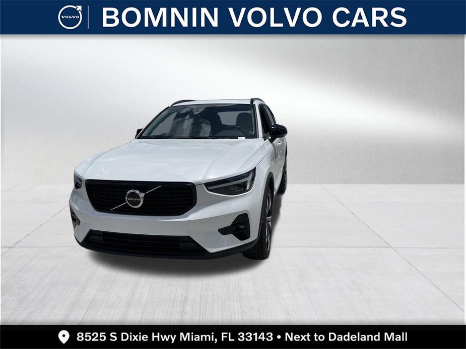 new 2025 Volvo XC40 car, priced at $49,715