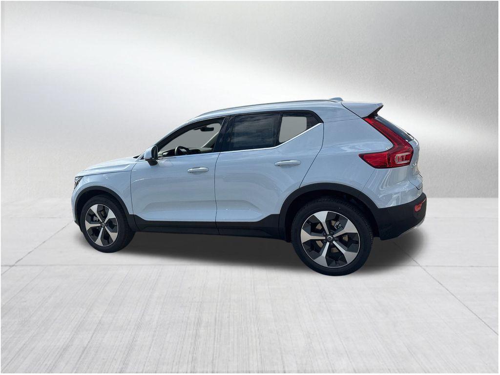 new 2025 Volvo XC40 car, priced at $45,315