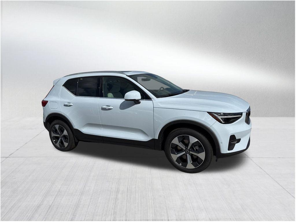 new 2025 Volvo XC40 car, priced at $45,315