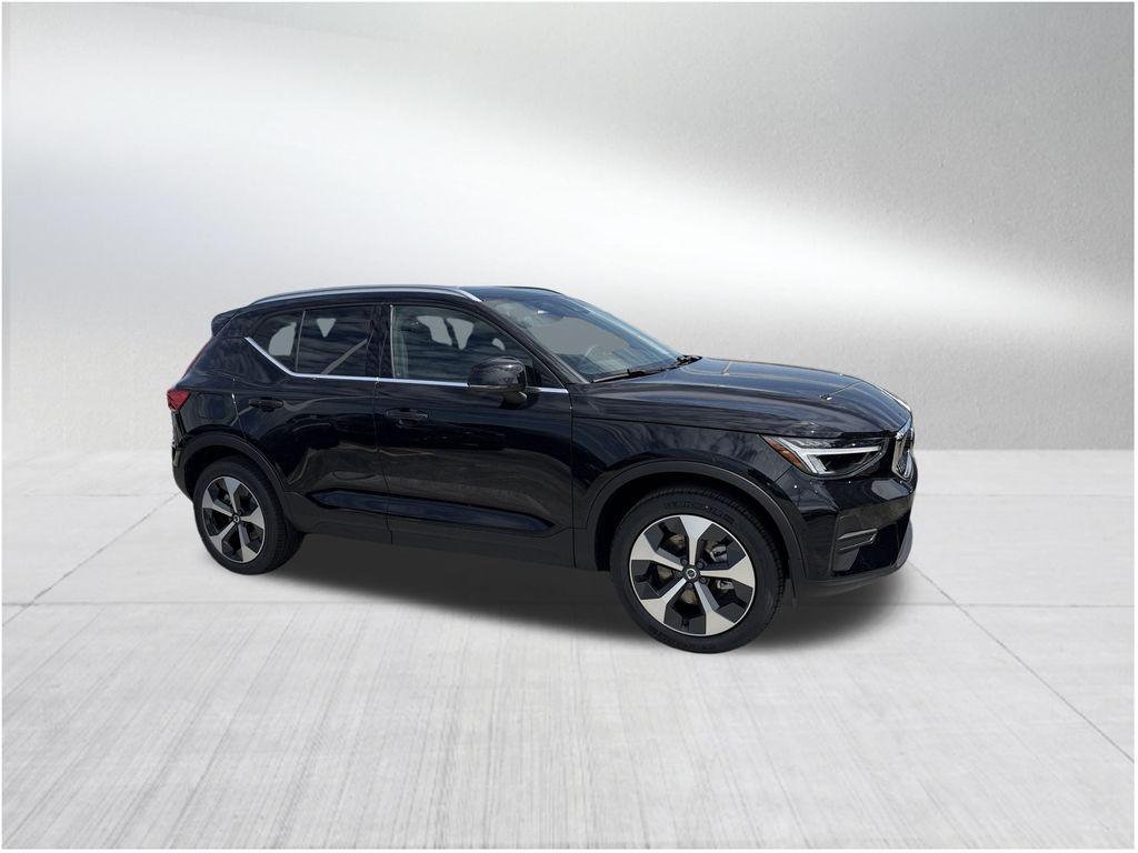 new 2025 Volvo XC40 car, priced at $39,465