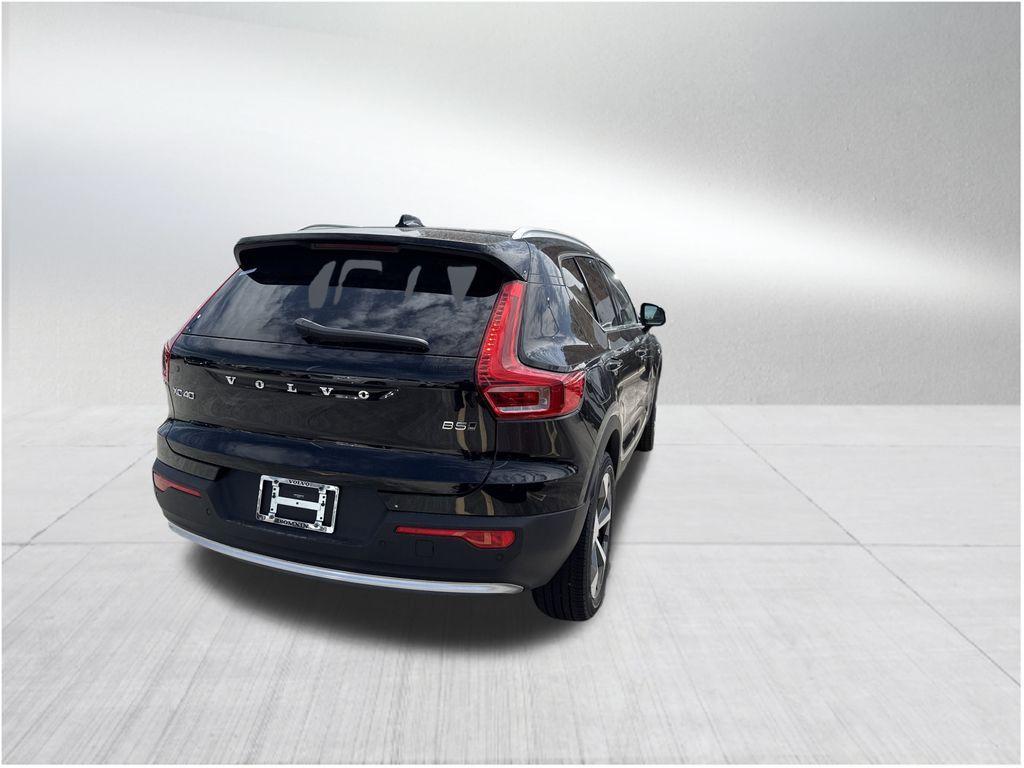 new 2025 Volvo XC40 car, priced at $39,465