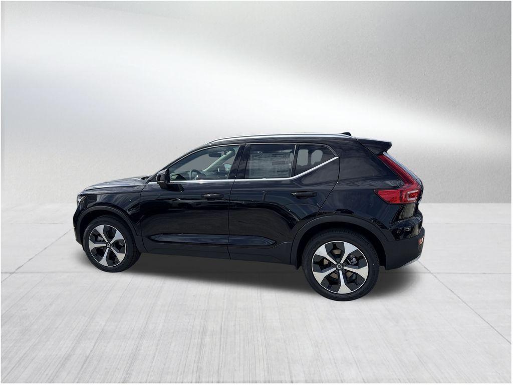 new 2025 Volvo XC40 car, priced at $39,465
