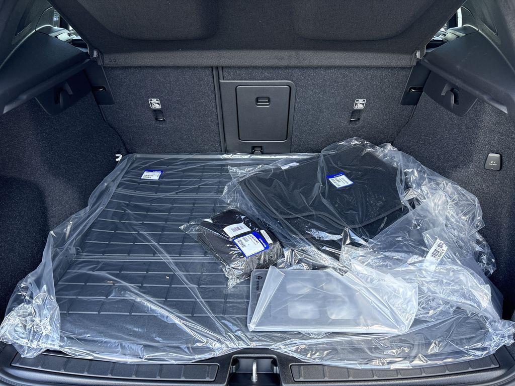 new 2026 Volvo XC40 car, priced at $47,650