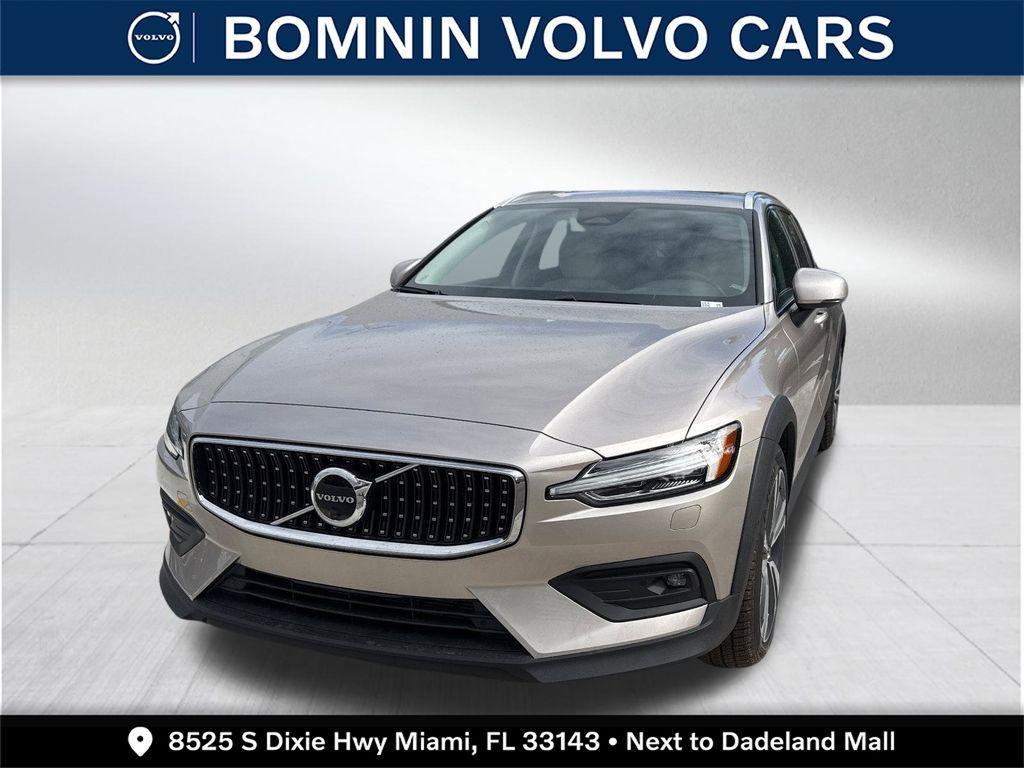 new 2025 Volvo V60 Cross Country car, priced at $51,225