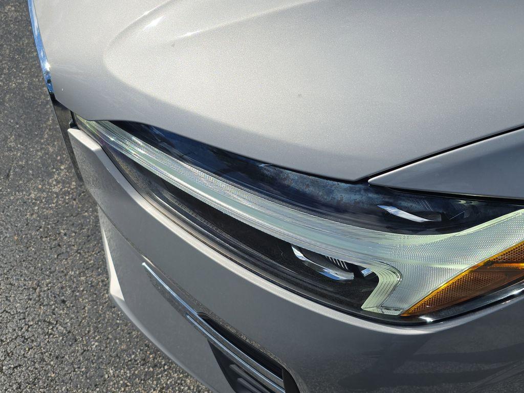 used 2022 Volvo XC60 car, priced at $27,990