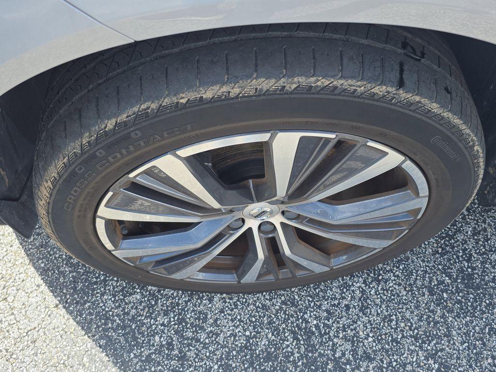 used 2022 Volvo XC60 car, priced at $27,990