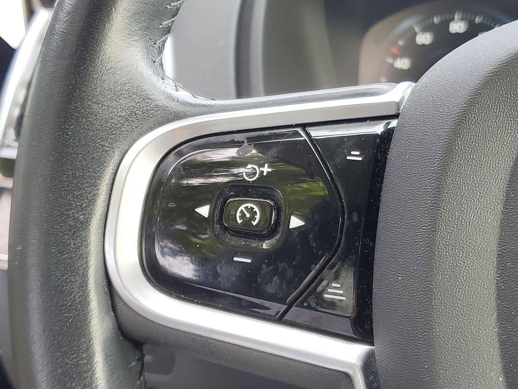 used 2022 Volvo XC90 Recharge Plug-In Hybrid car, priced at $43,990