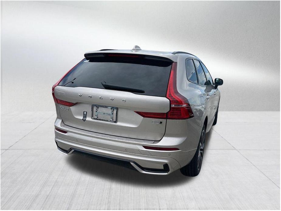 new 2025 Volvo XC60 car, priced at $51,475