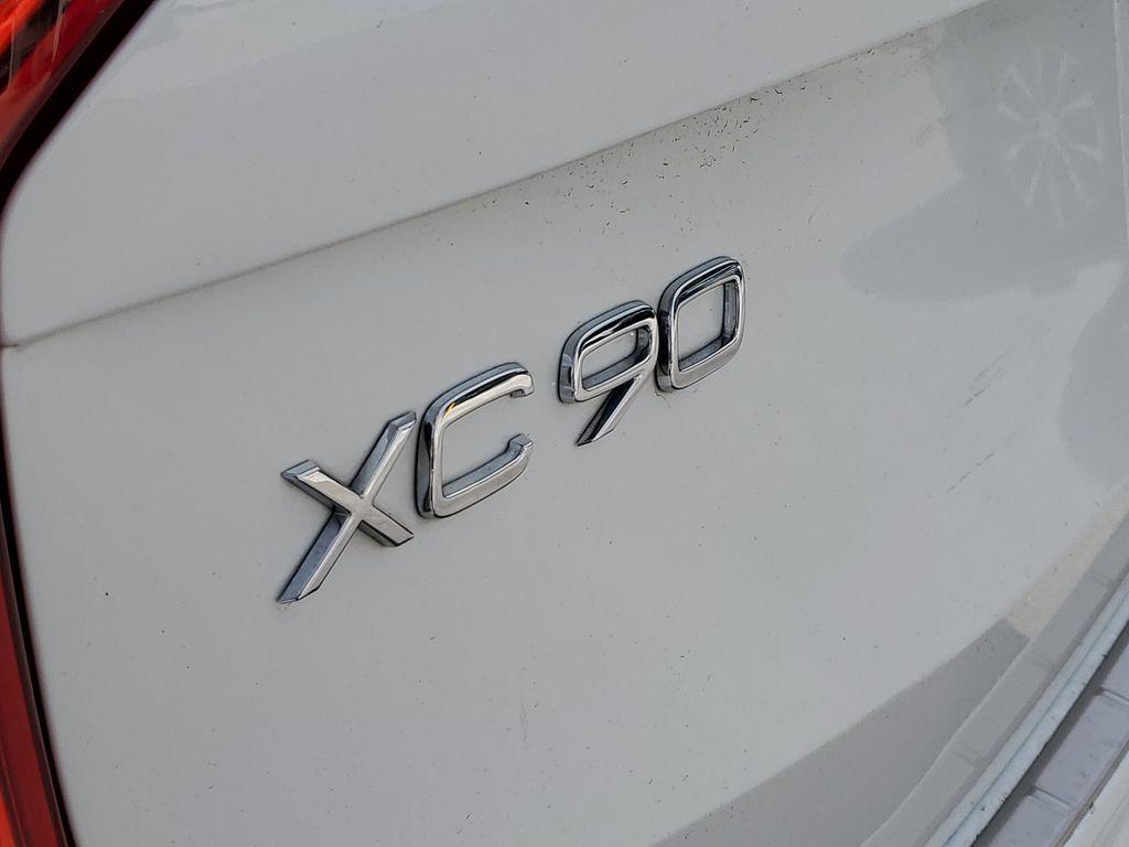 used 2022 Volvo XC90 car, priced at $34,990
