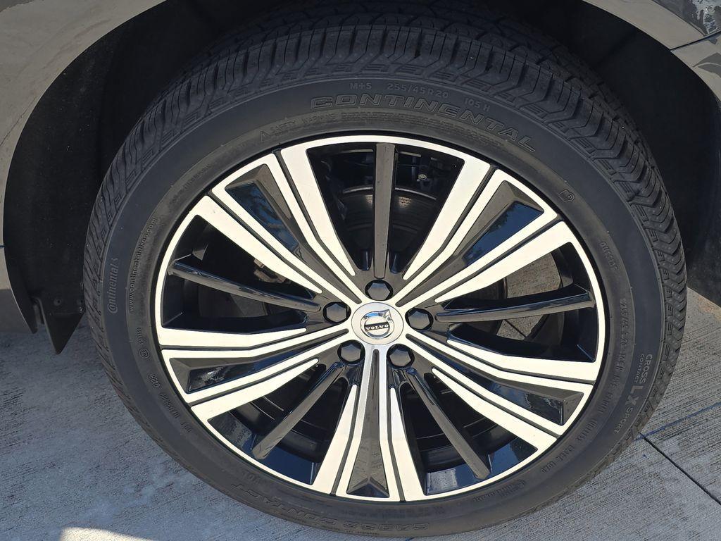 used 2023 Volvo XC60 car, priced at $33,990