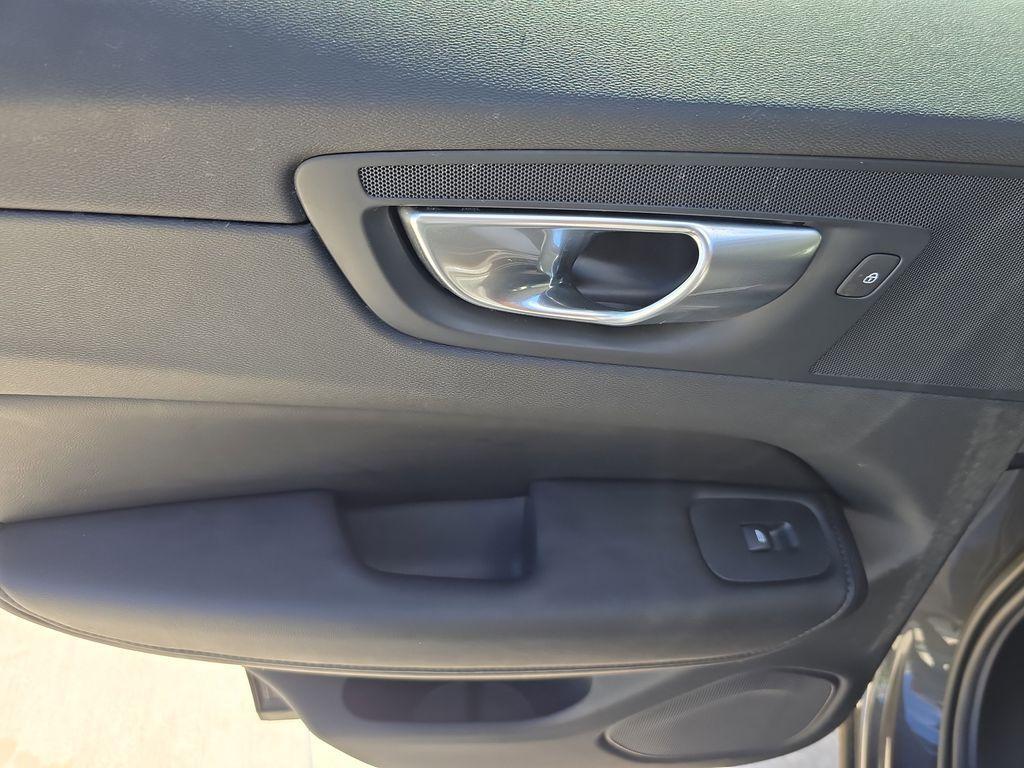 used 2023 Volvo XC60 car, priced at $33,990