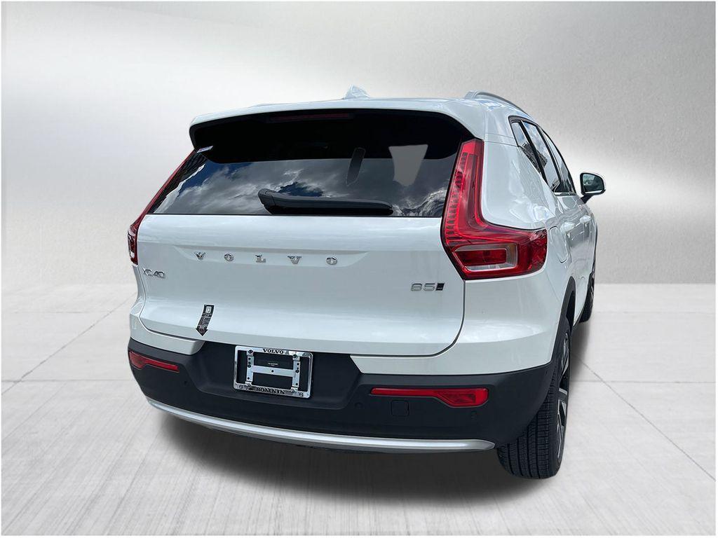 new 2025 Volvo XC40 car, priced at $47,040