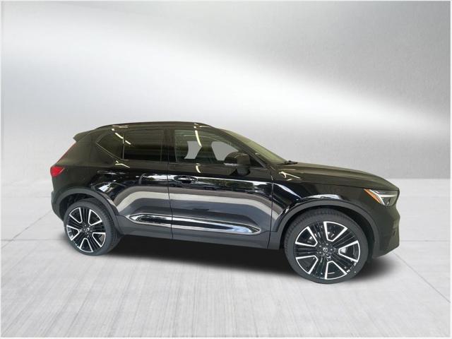 new 2024 Volvo XC40 car, priced at $46,075