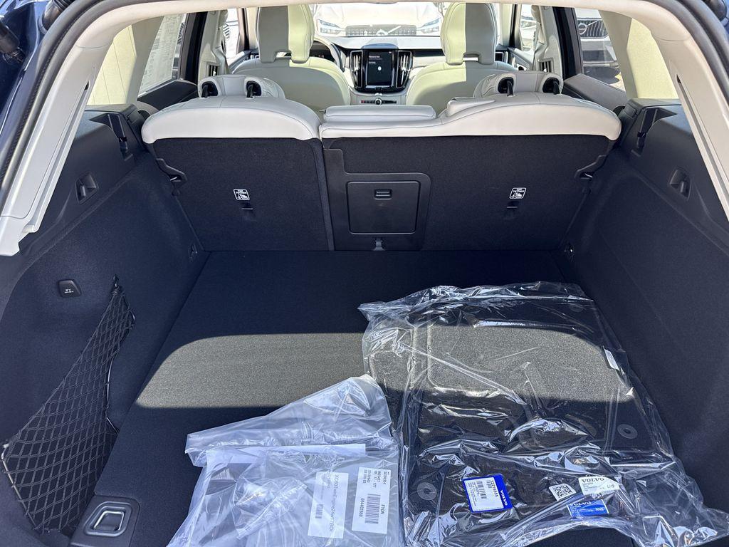 new 2025 Volvo XC60 Plug-In Hybrid car, priced at $62,010