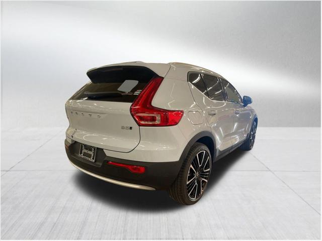 new 2024 Volvo XC40 car, priced at $45,625