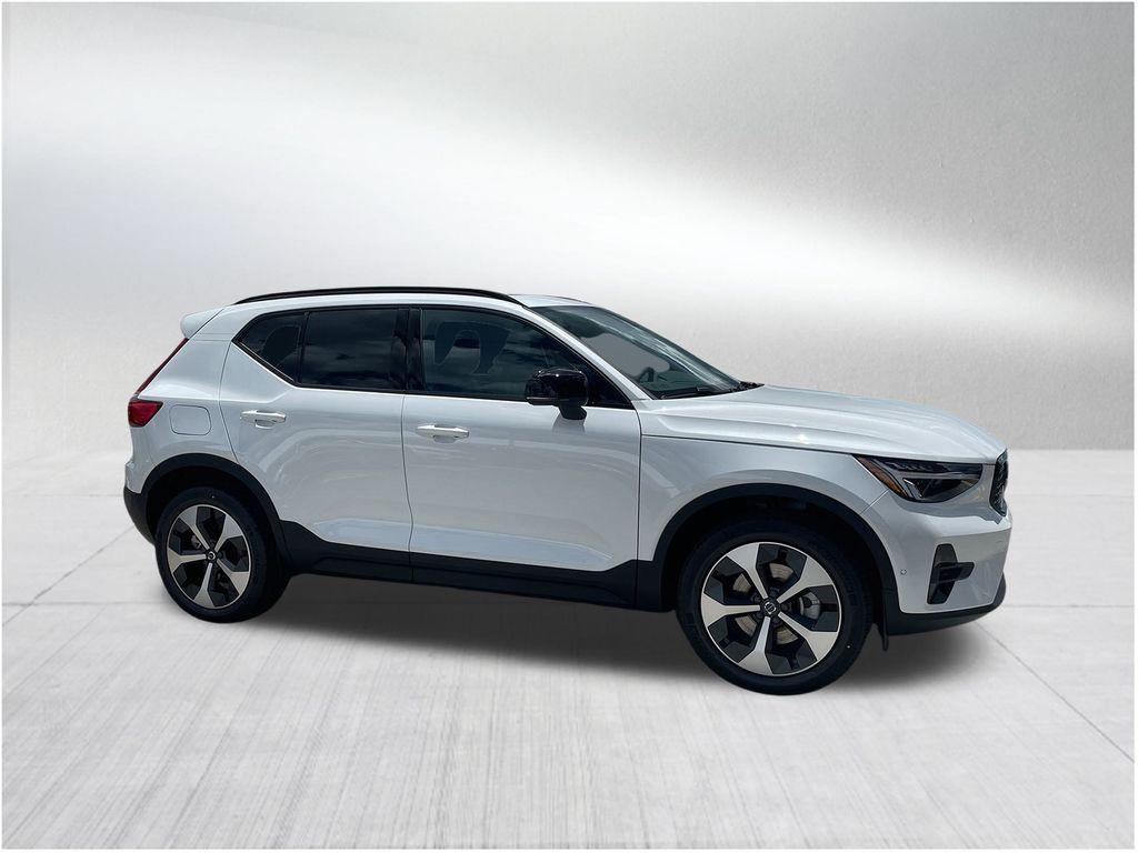 new 2025 Volvo XC40 car, priced at $46,415