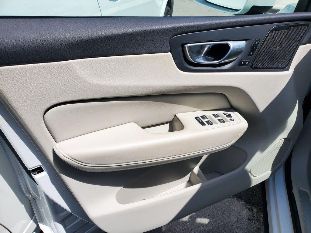 used 2023 Volvo XC60 car, priced at $34,490