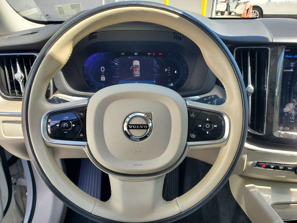 used 2023 Volvo XC60 car, priced at $34,490