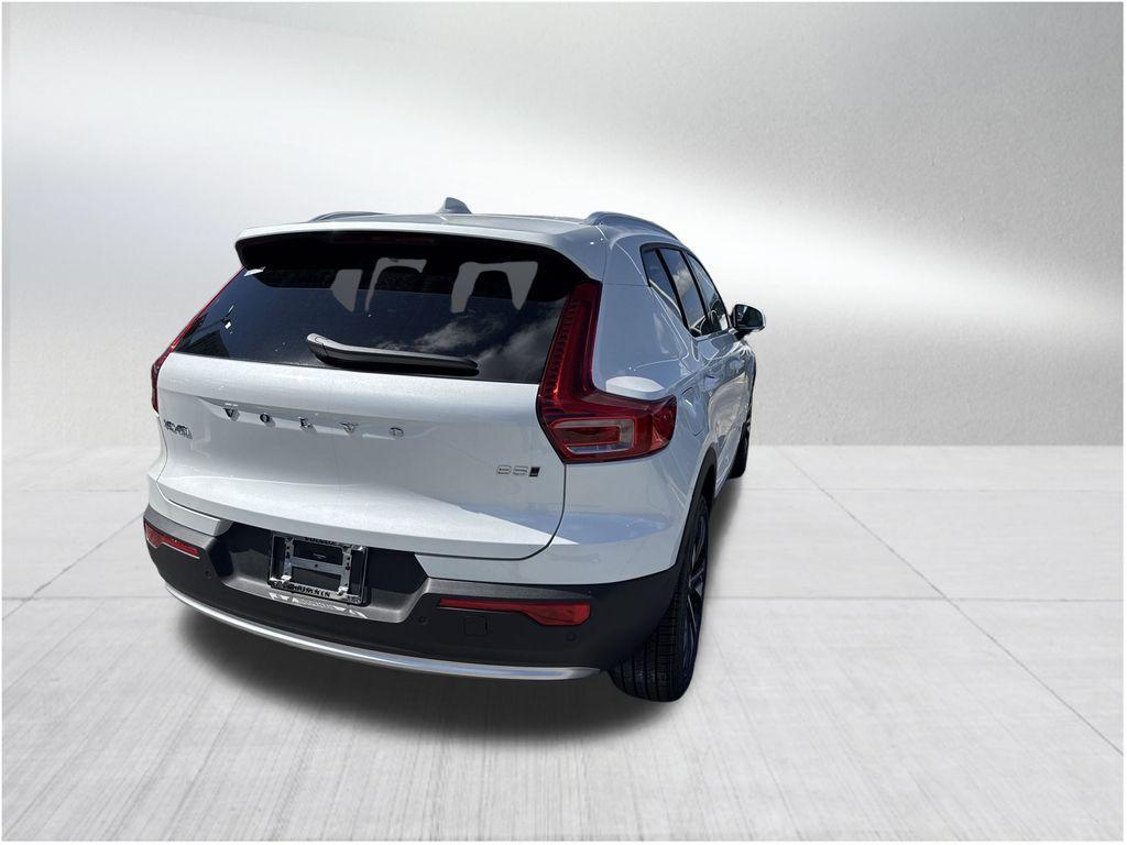 new 2025 Volvo XC40 car, priced at $49,595