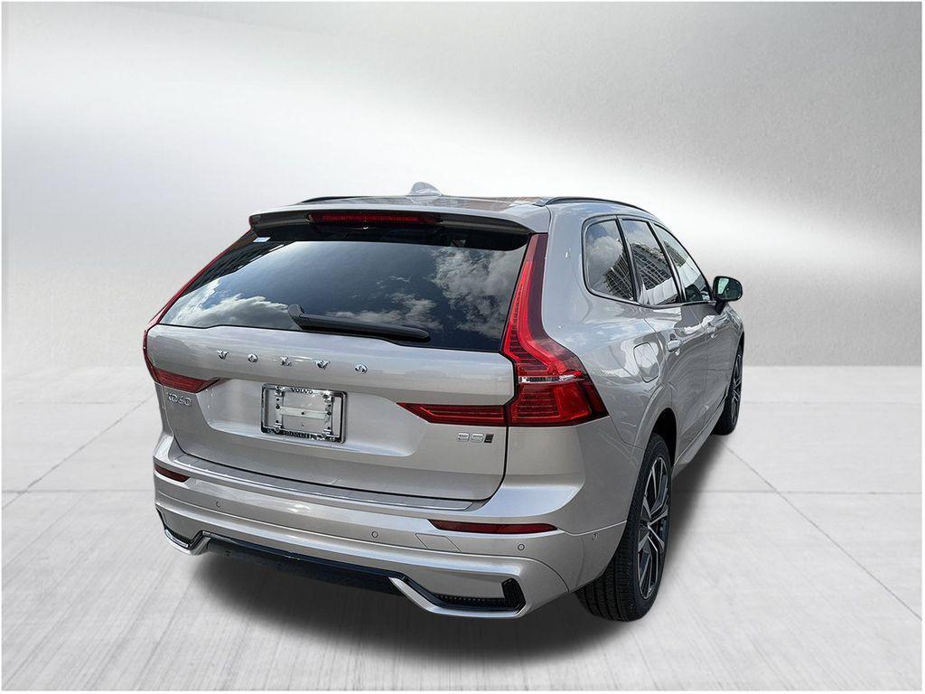 new 2025 Volvo XC60 car, priced at $49,585