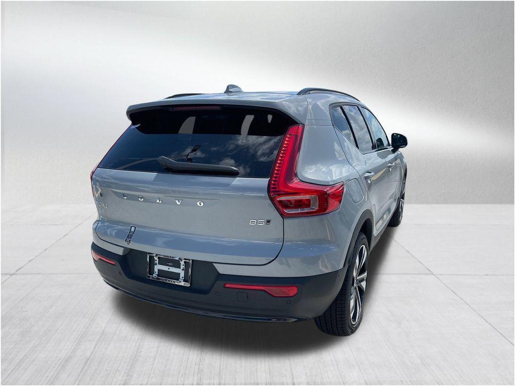 new 2025 Volvo XC40 car, priced at $47,040