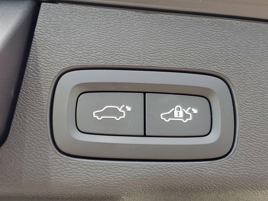 used 2023 Volvo XC60 car, priced at $39,990