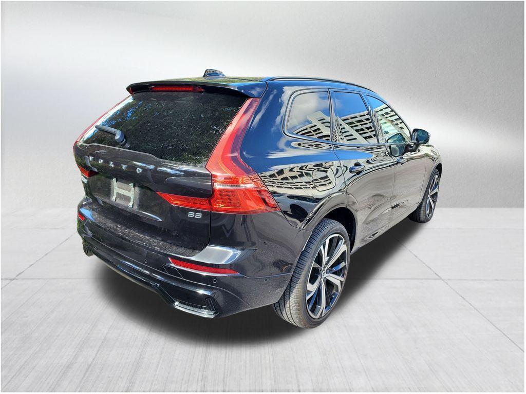 used 2023 Volvo XC60 car, priced at $39,490