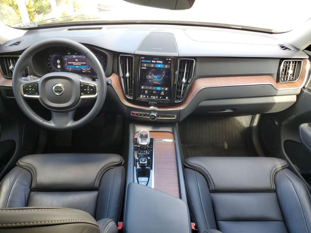 used 2023 Volvo XC60 car, priced at $39,490