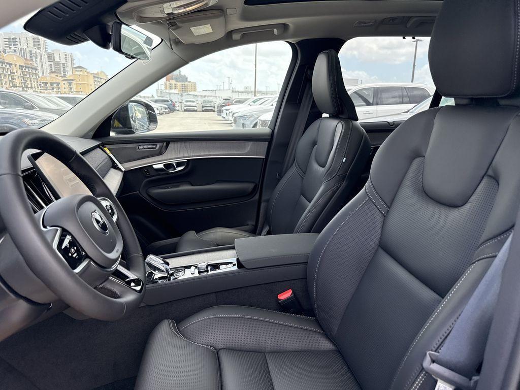 new 2025 Volvo XC90 car, priced at $73,640