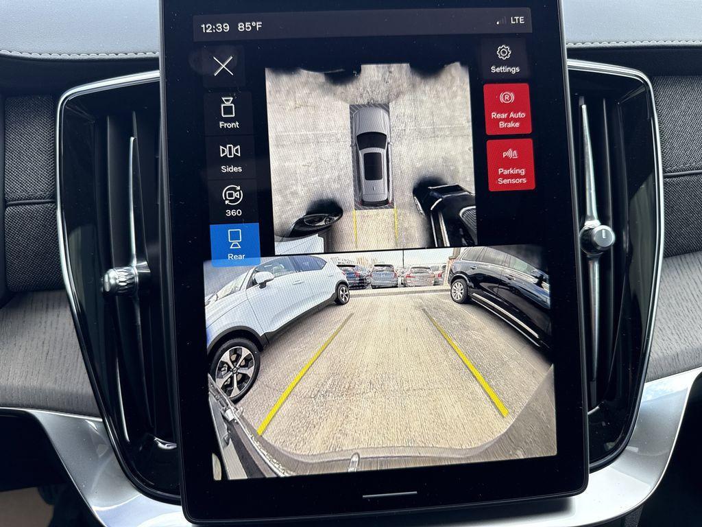new 2025 Volvo XC90 car, priced at $73,640