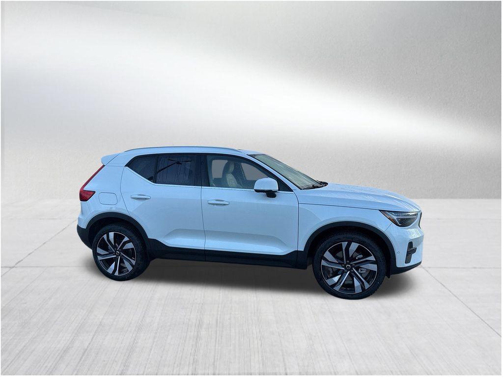 new 2025 Volvo XC40 car, priced at $46,420