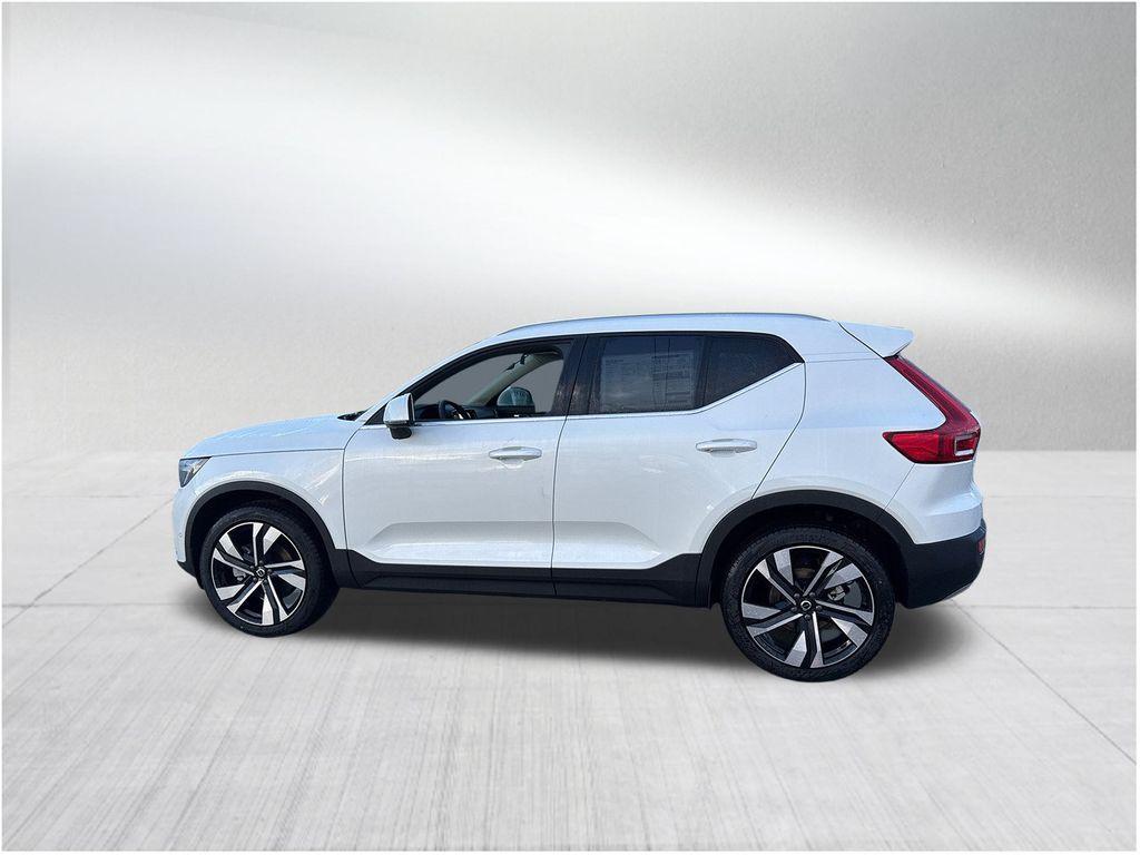 new 2025 Volvo XC40 car, priced at $46,420