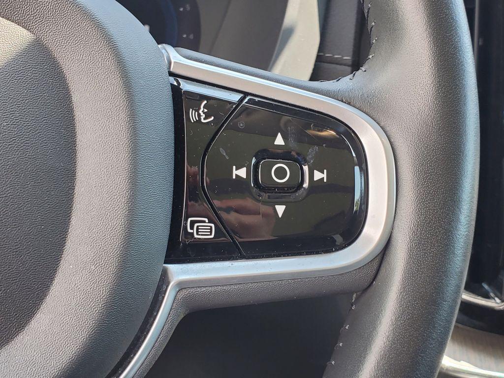 used 2022 Volvo XC60 car, priced at $34,990