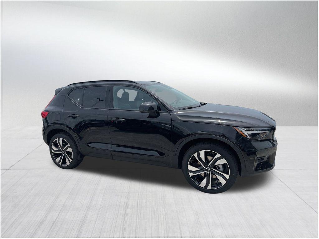 new 2025 Volvo XC40 car, priced at $49,040