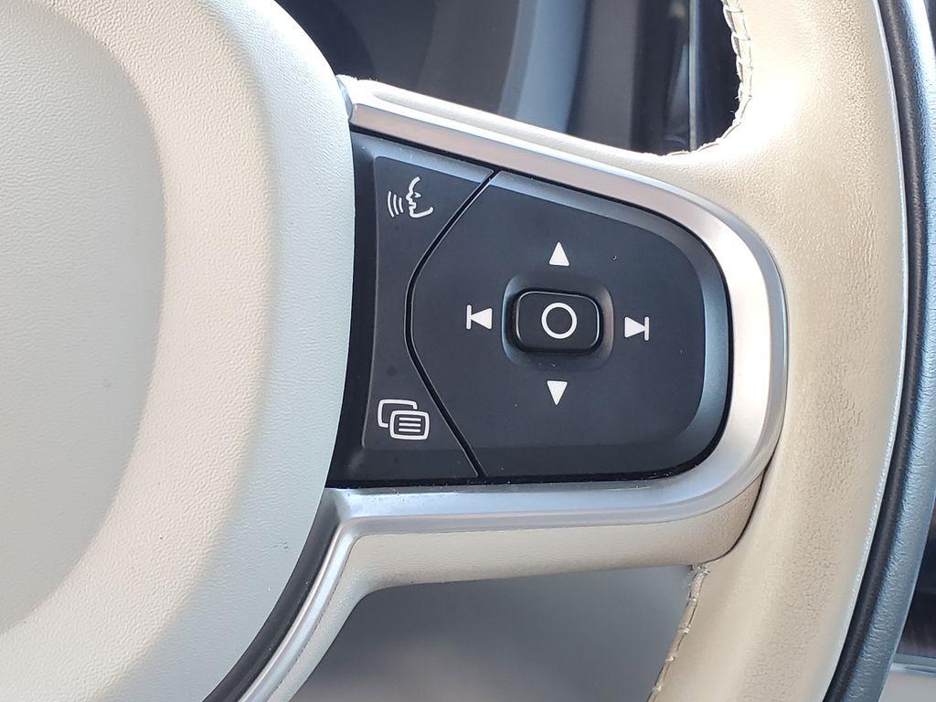 used 2022 Volvo XC60 car, priced at $32,990
