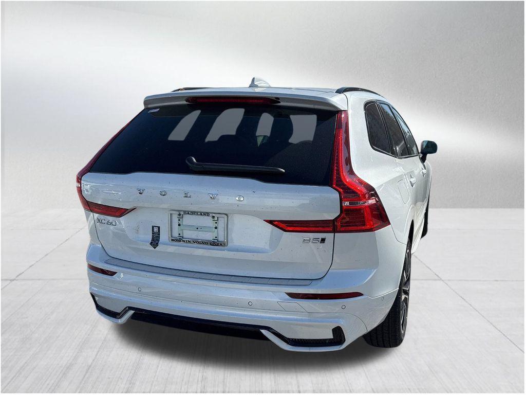 new 2025 Volvo XC60 car, priced at $50,110