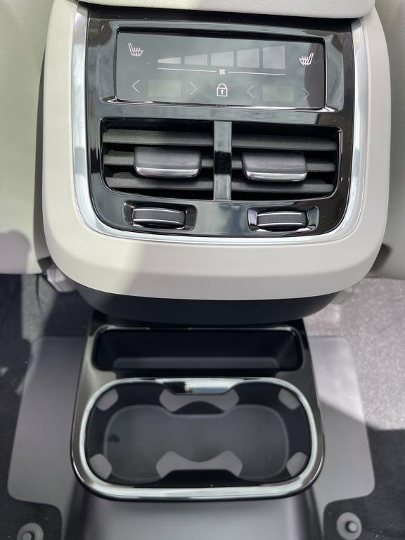 new 2025 Volvo XC90 car, priced at $66,265