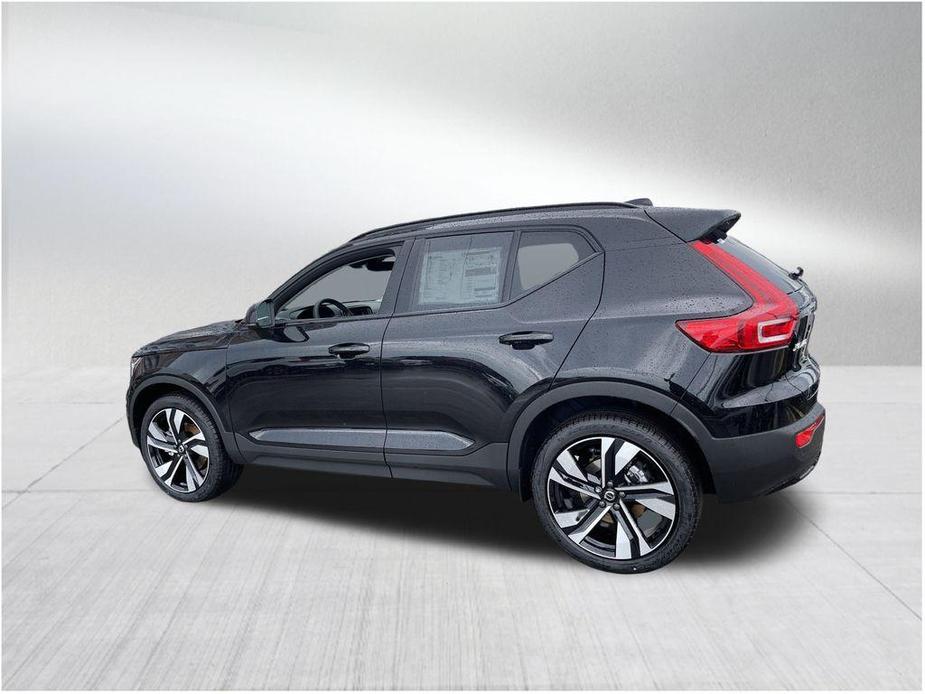 new 2025 Volvo XC40 car, priced at $45,915