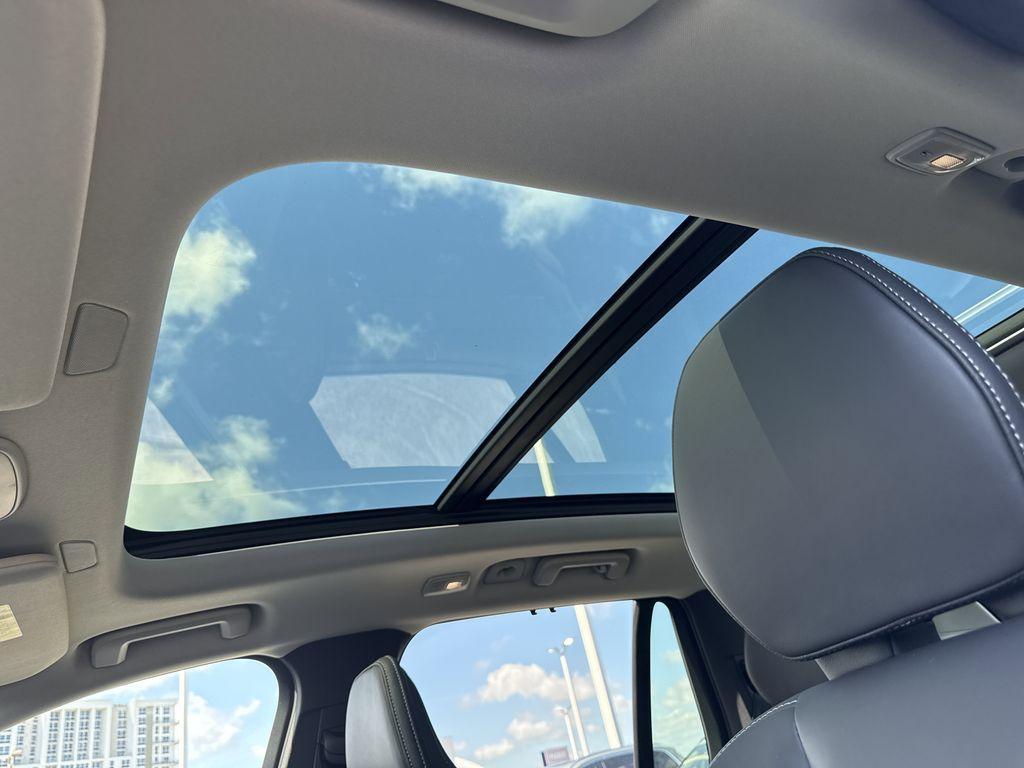 new 2025 Volvo XC90 Plug-In Hybrid car, priced at $81,995