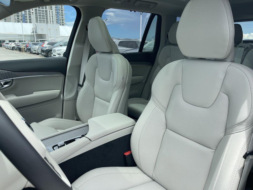 new 2025 Volvo XC90 car, priced at $70,675