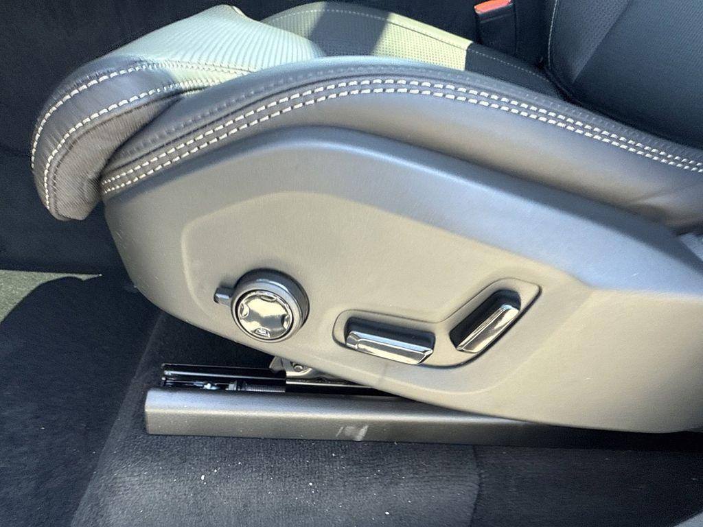 new 2025 Volvo XC90 car, priced at $73,455