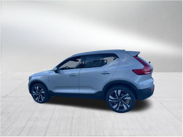 new 2024 Volvo XC40 car, priced at $40,620