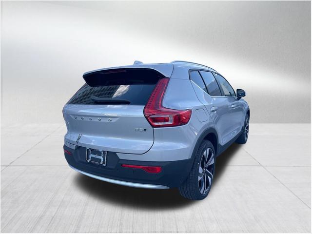 new 2024 Volvo XC40 car, priced at $40,620