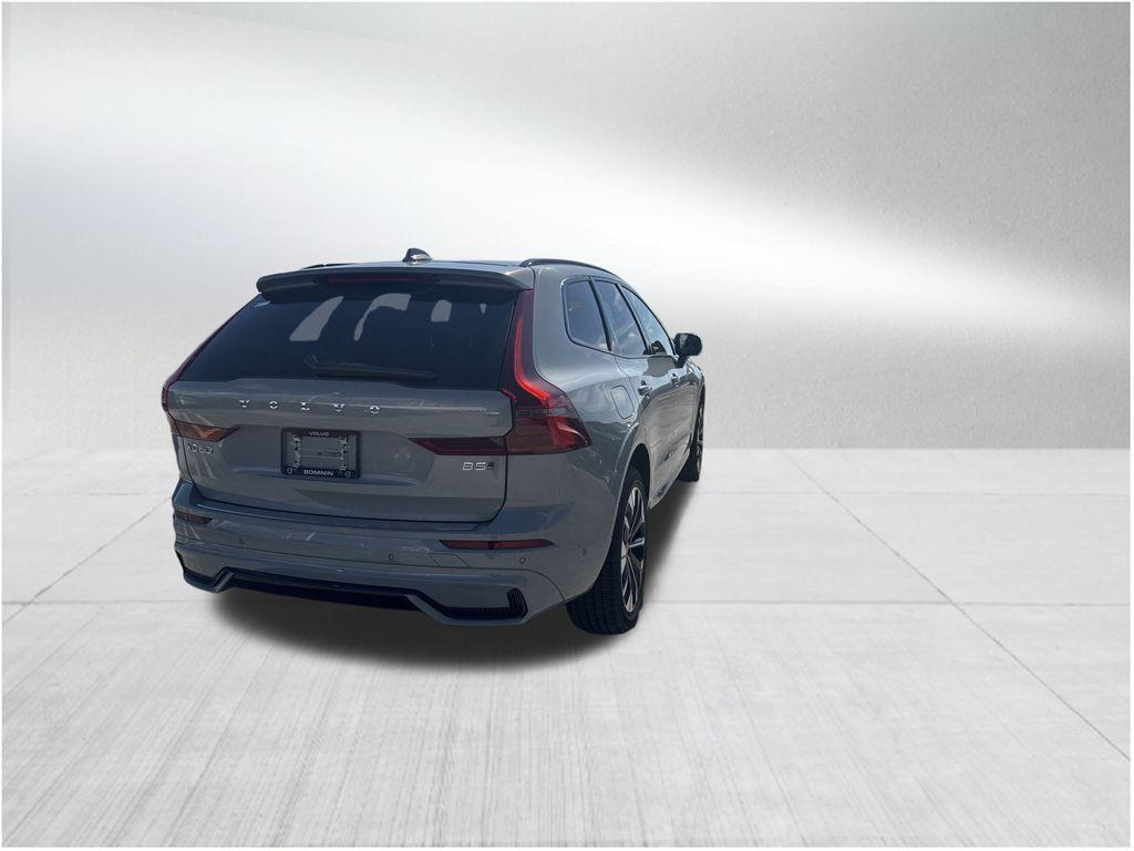 new 2026 Volvo XC60 car, priced at $54,985