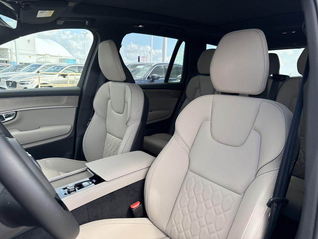 new 2025 Volvo XC90 car, priced at $62,504