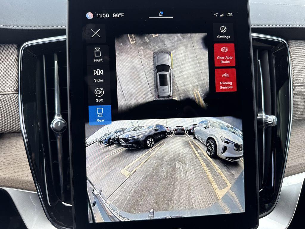 new 2025 Volvo XC90 car, priced at $62,504