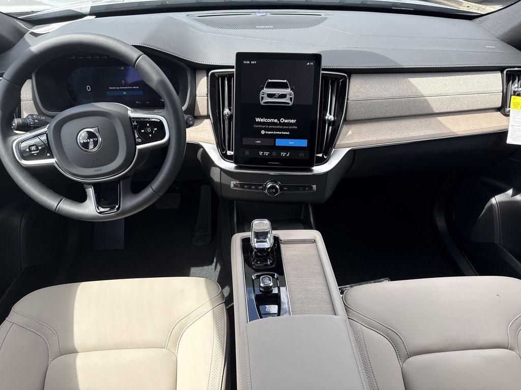 new 2025 Volvo XC90 car, priced at $62,504